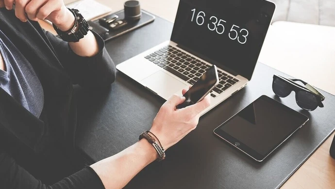 Badanie: praca zdalna efektywniejsza, ale zabiera więcej czasu