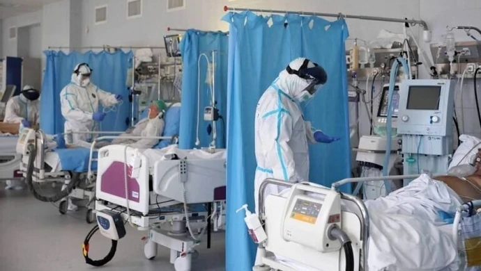 W całej Polsce coraz mniej wolnych respiratorów; pozostała jedna trzecia łóżek covidowych