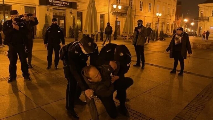 Jest oświadczenie policji w sprawie interwencji podczas Strajku Kobiet