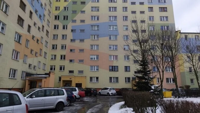 Naciągacze na piotrkowskich osiedlach. Nie dajcie się oszukać!