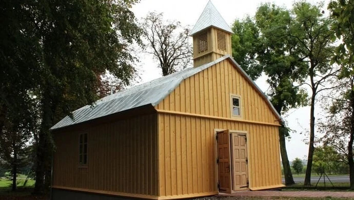 Kościółek w Grabicy nabrał nowego blasku