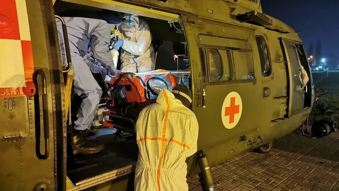 Żołnierze wsparli LPR w transporcie zakażonego