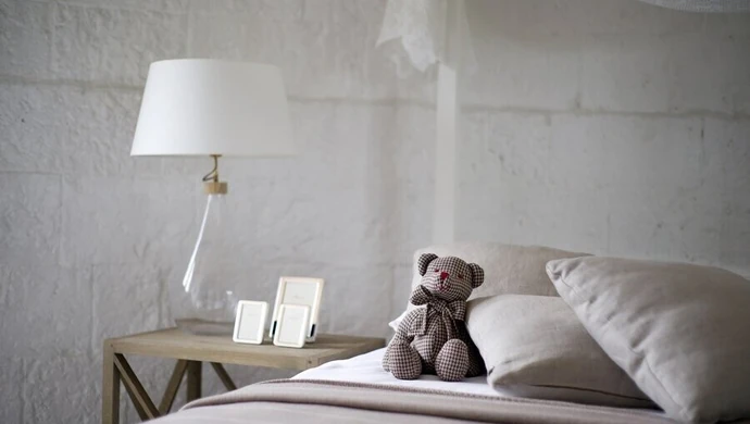 Stylowa pościel do sypialni - jaką wybrać: bawełna, satyna czy kora?