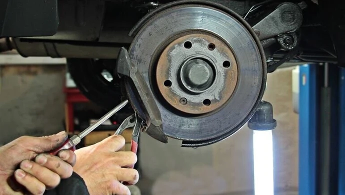 Sprawdź bezpłatnie hamulce w swoim aucie