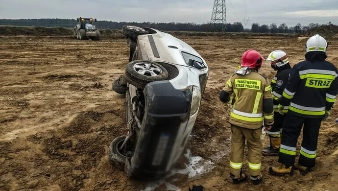 Kolizja ciężarówki i dostawczaka na "jedynce"