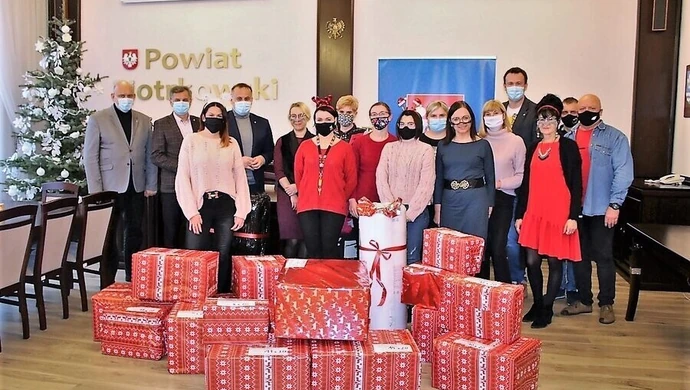 Szlachetna pomoc od pracowników starostwa