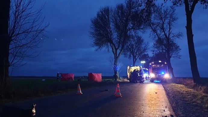 W wypadku w Nowej Wsi zginęli kobieta i dziecko