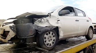 Czołowe zderzenie na A1 w Twardosławicach