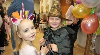 Karnawałowy  i kreatywny koniec ferii w OEA MOK