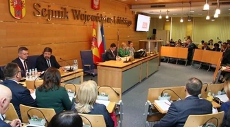 Karta Praw Rodzin w Łódzkiem. &#8222;Ten dokument to skandal, a jego przegłosowanie to hańba&#8221; - twierdzi lewica