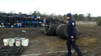 Nielegalne składowisko chemikaliów. Zatrzymano 2 osoby
