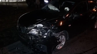 Trzy auta osobowe zderzyły się przy Lidlu