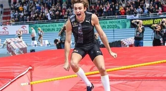 Rekord świata w skoku o tyczce pobity przy pomocy sprzętu Polanika