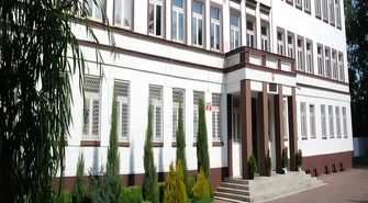 Zamiast pięciu będą trzy szkoły powiatowe?