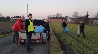 Mieszkańcy Rokszyc posprzątali swoją miejscowość