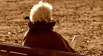 Oszustki okradły 90-latkę podając się za pracownice pomocy społecznej