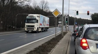 Większy ma pierwszeństwo?