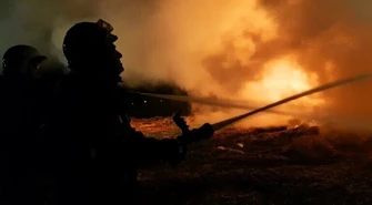 Pożar w gminie Gorzkowice. Strażacy przez 10 godzin walczyli z ogniem