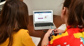 Eksperci: przez pandemię obciążone sieci internetowe i telefoniczne