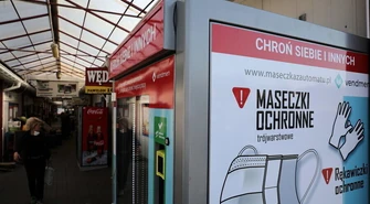 Zasłanianie ust i nosa, nie tylko maseczką ale także np. szalikiem lub chustą