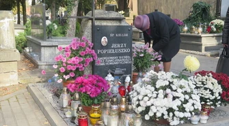 Policja będzie patrolować w okolicach cmentarzy
