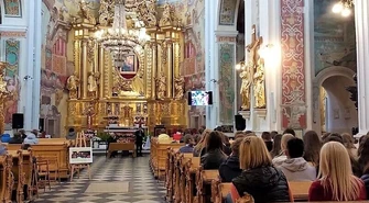 Wielki Piątek i Wielka Sobota online z piotrkowskich kościołów