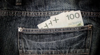 NBP apeluje o powszechne akceptowanie płatności gotówkowych