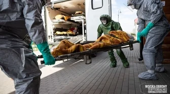 Tak wyglądała ewakuacja DPS w Kleszczowie. Pomagali łódzcy Terytorialsi