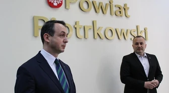 Klimczak: Dramat w trzech aktach, a nie tarcza antykryzysowa