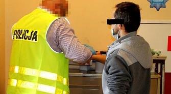 Ukradł paczkę papierosów. Może trafić za kratki na 12 lat