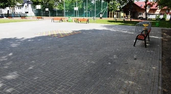 Plac przy "Ekonomiku" odnowiony