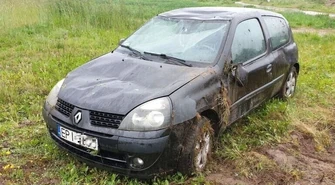 Gmina Rozprza: Clio wypadło z drogi