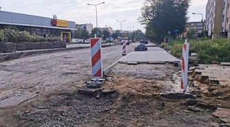 Remont Belzackiej. Drogowcy sfrezowali nawierzchnię