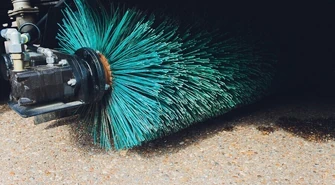 Czym się kierować przy zakupie zamiatarki doczepianej do ciągnika?