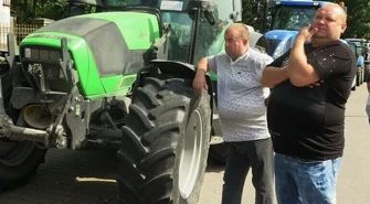 &#8222;Chcemy pokazać, że jeszcze żyjemy&#8221;. Protest hodowców trzody w Srocku