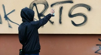 Pseudograffiti zmorą Piotrkowa