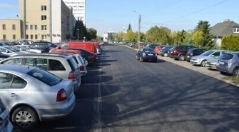Przy Szkolnej będzie strefa płatnego parkowania
