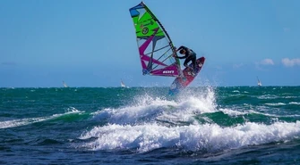 Żagle windsurfingowe, które stawią opór nawet najtrudniejszym warunkom, jak wybrać?