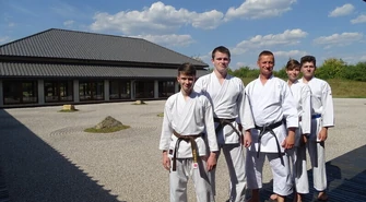 Kolejni piotrkowscy karatecy z czarnymi pasami