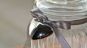 Jak zapakować prezent bez pudełka i torebki?