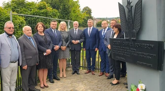 Mieszkańcy Sulejowa uczcili ofiary bombardowania z 1939 roku (GALERIA)