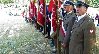 Salwa honorowa na Borowskiej Górze