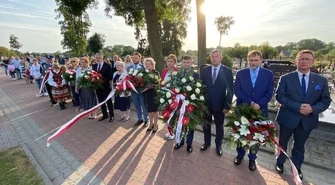 Gmina Wolbórz: Uroczystości przy wojennej kwaterze