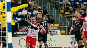 Piotrkowianin przegrał w Kaliszu 7 bramkami