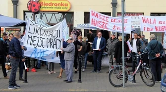 Kto ma rację w sprawie reorganizacji targowiska?