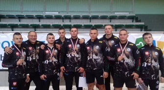 Udany początek sezonu w wykonaniu zapaśników AKS-u