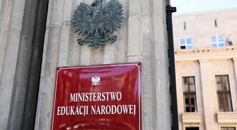 MEN: sytuacja w szkołach jest analizowana, natomiast nie są one głównym źródłem zakażeń