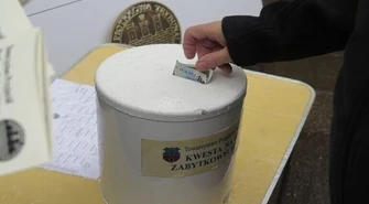 W tym roku kwesty przy cmentarnych bramach nie będzie