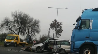 Wypadek na DK nr 74 w pobliżu magazynów