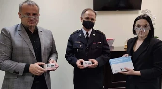 Starosta przekazał strażakom środki ochrony